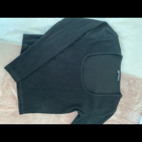Square Neck Long-Sleeve Crop Shirt - Picture 3 of 3